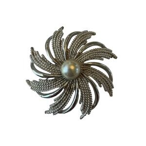 Vintage Signed Sarah Coventry Silvery Sunburst Flower Faux Pearl Floral Brooch